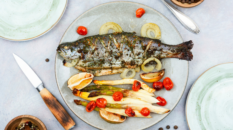 cooked trout with asparagus