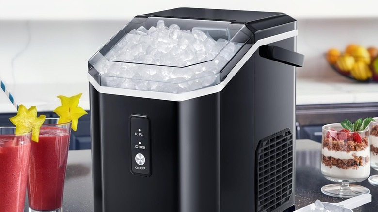 Zafro ice maker on countertop