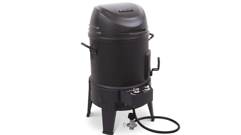 Small black smoker with closed lid
