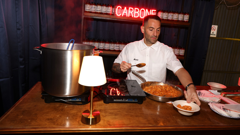 Mario Carbone cooks