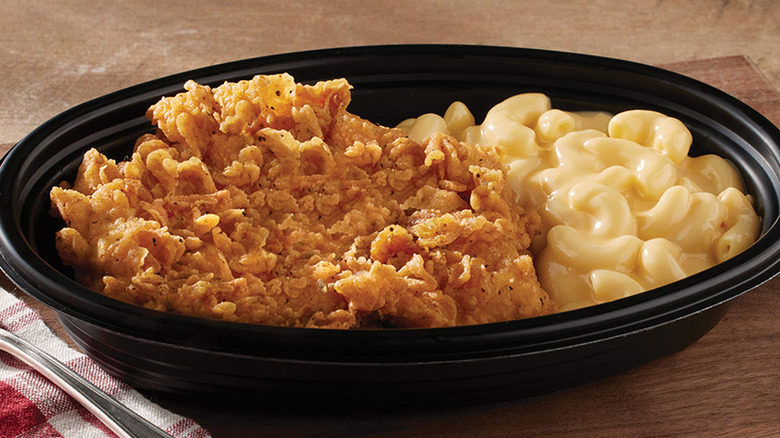 Cracker Barrel fried chicken and mac and cheese $5 take home meal in black container