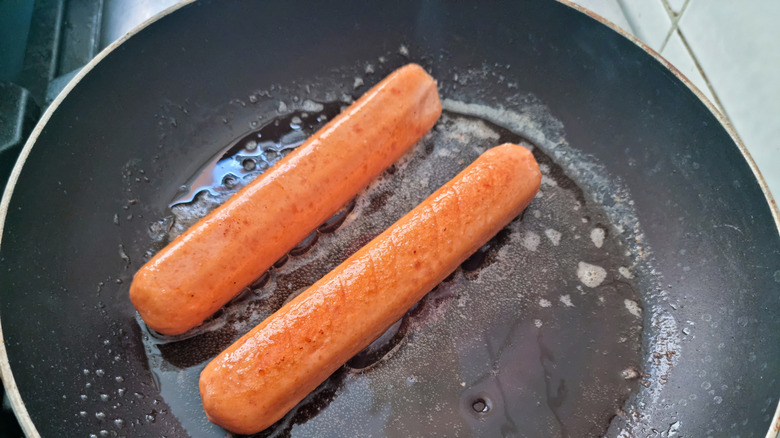 hot dogs in oil