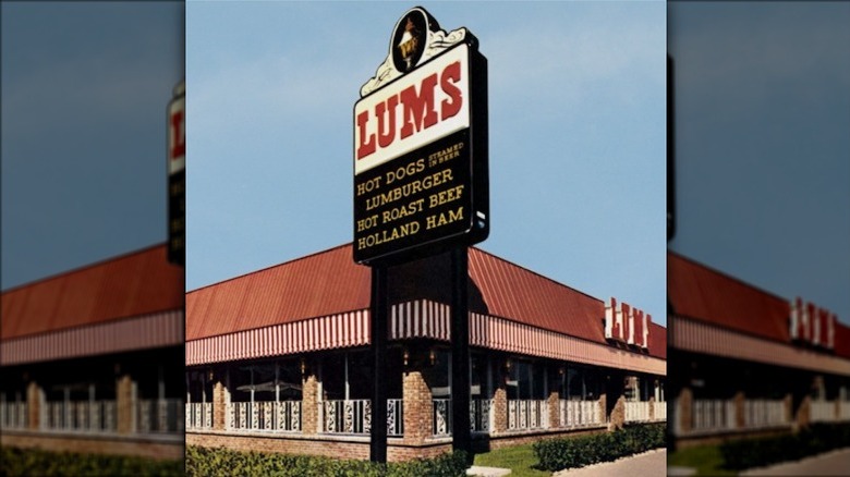 Lums exterior with sign