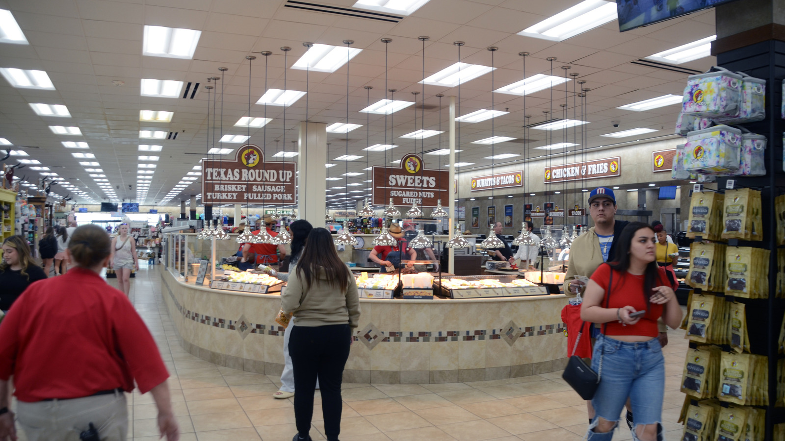 The 5 Absolutely Cheapest Foods You Can Order At Buc-Ee's