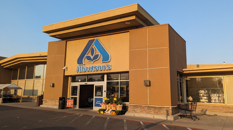 The exterior of an Albertsons