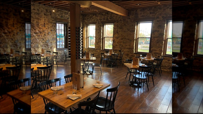 Dining room of R Wine Bar & Kitchen