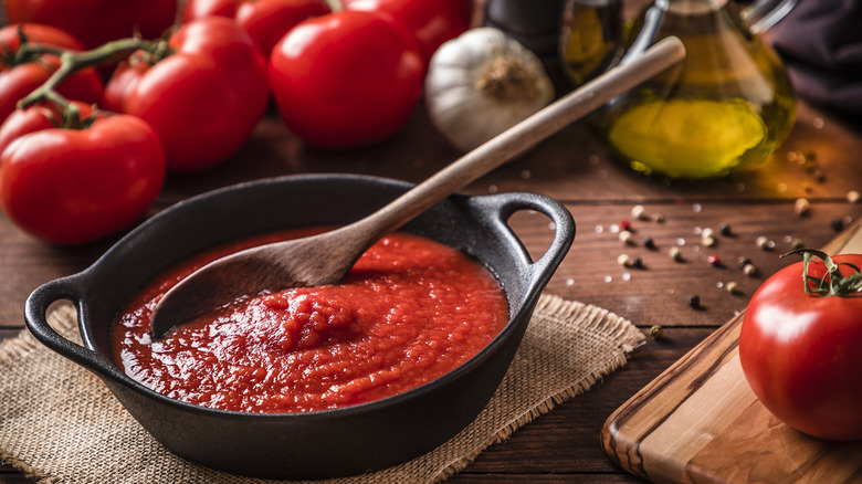 tomato based pasta sauce
