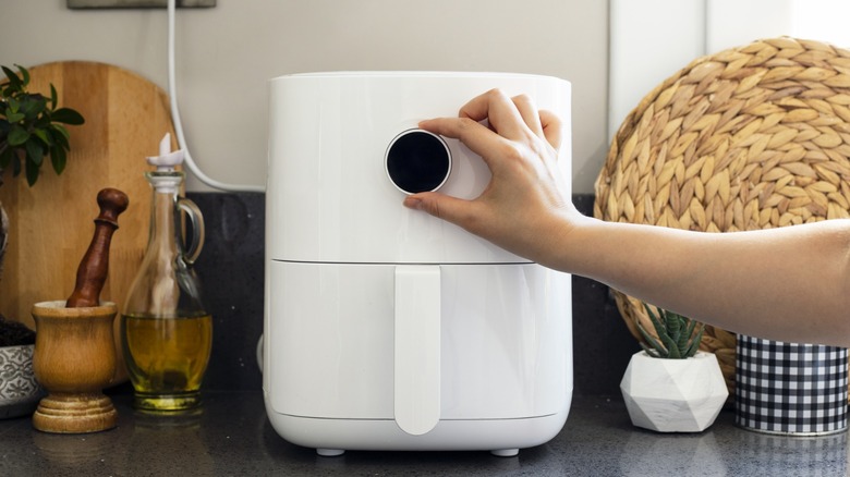 White air fryer