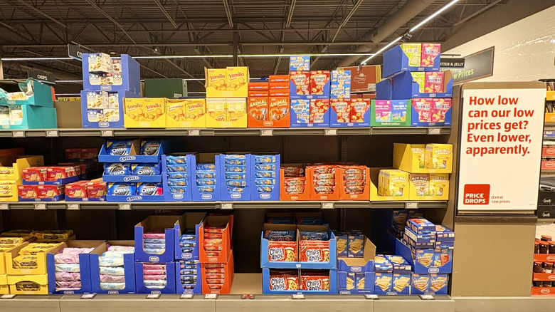 Aldi cookie aisle in a store