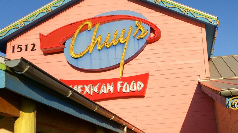 Chuy's sign
