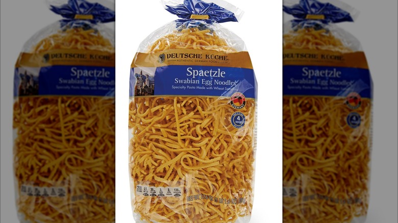 Bag of Deutsche Kuche Spätzle Pasta in a clear packaging.