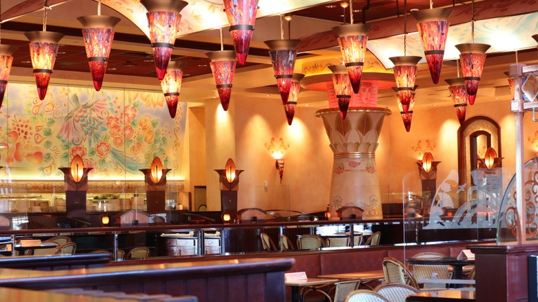 The Cheesecake Factory interior