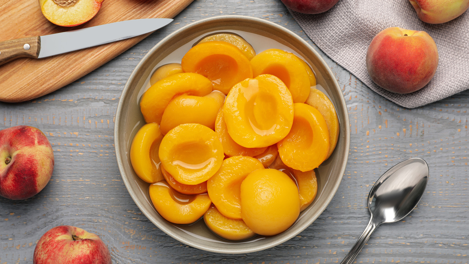 The Best Desserts To Use Canned Peaches Over Fresh - Chowhound