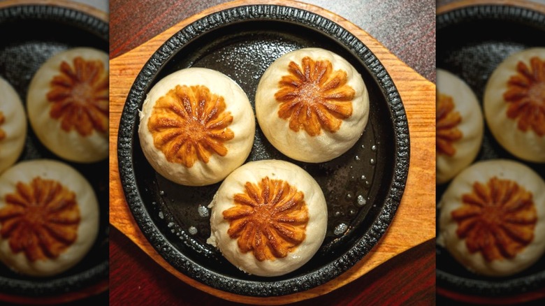Pan-fried buns from Nani