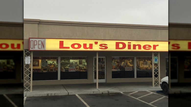 Exterior of Lou's Diner