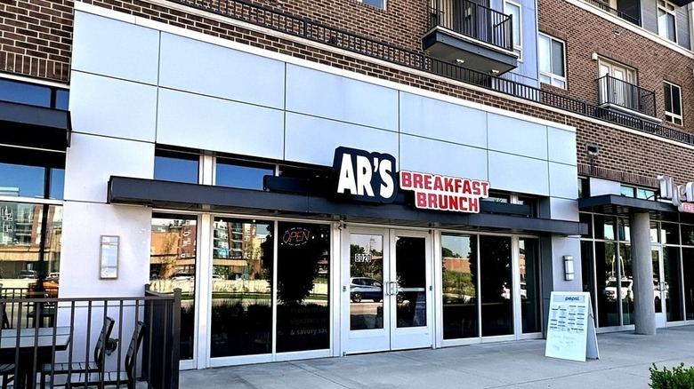 Exterior of AR's Breakfast and Brunch