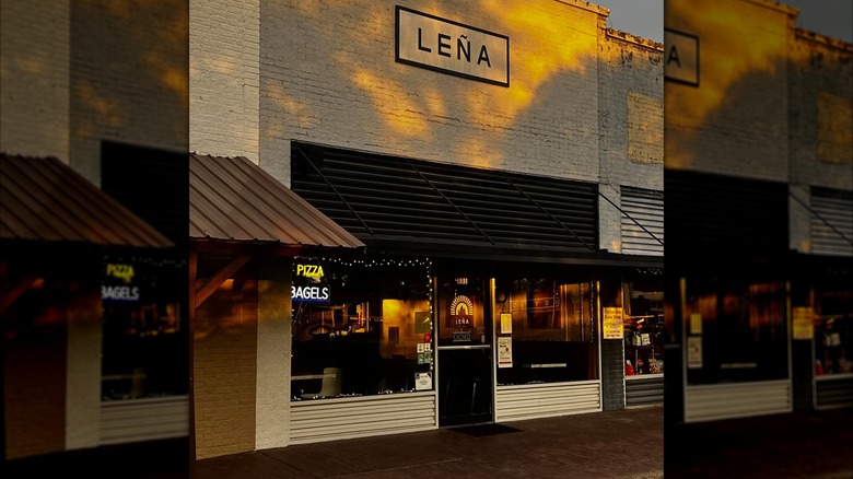 Exterior of Leña Pizza + Bagels