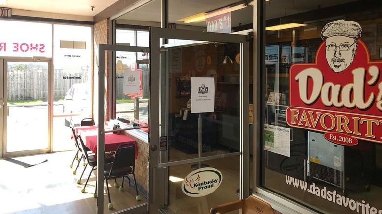 Entrance to Dad's Favorites Deli
