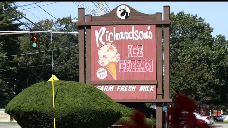 Sign for Richardson's Ice Cream