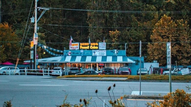 Exterior of Dairy Creme Corner