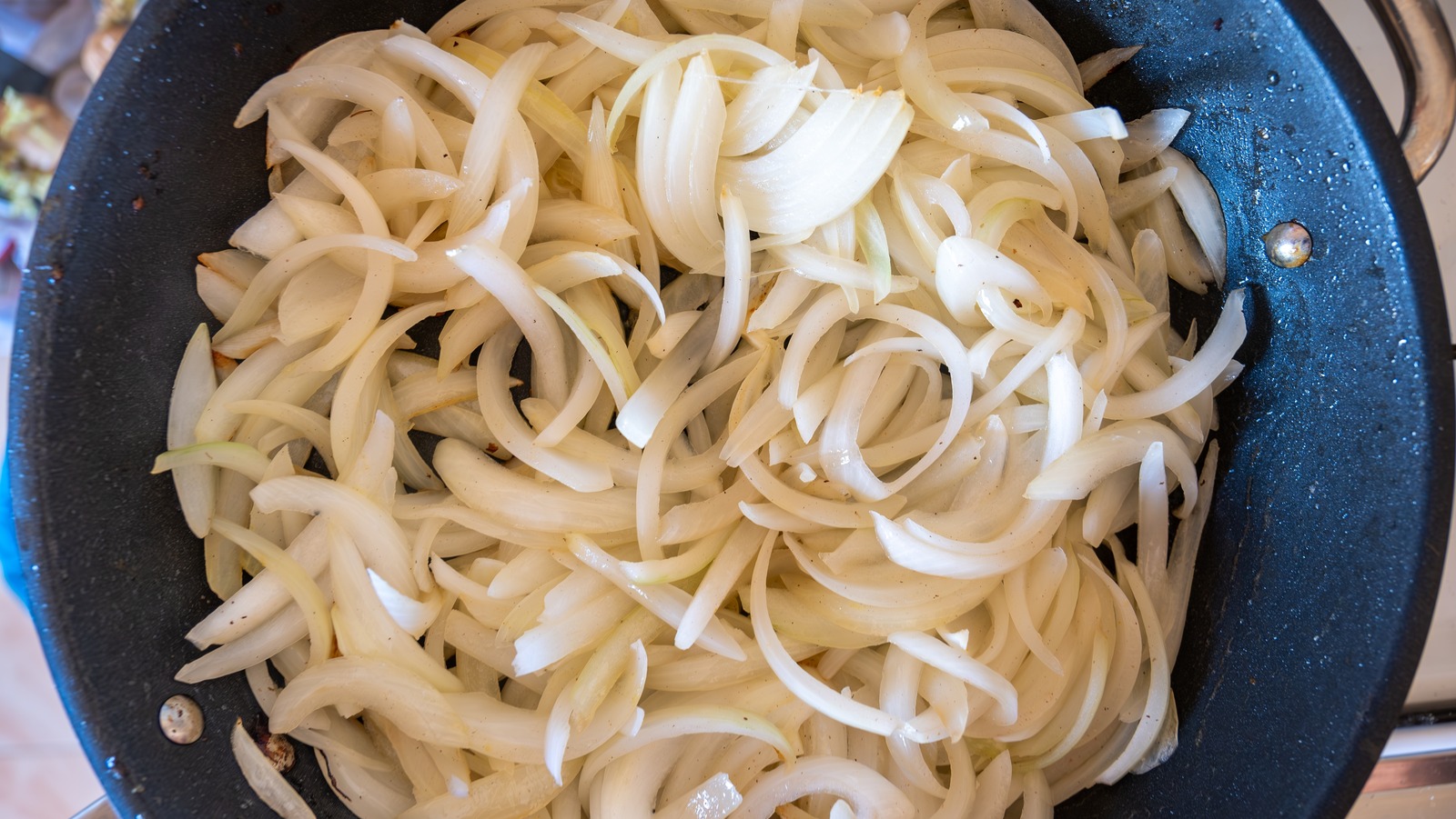 The Best Pan For Caramelizing Onions