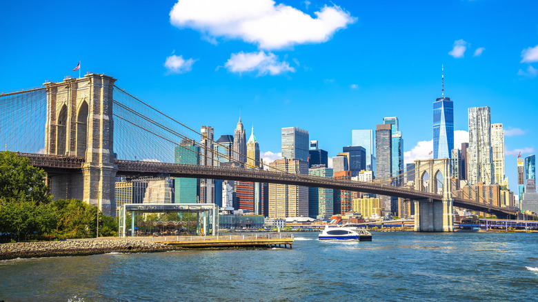 A view of the Brooklyn Bridge and lower Manhattan skyline.