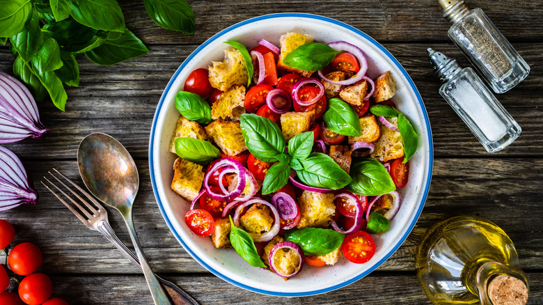 Panzanella salad