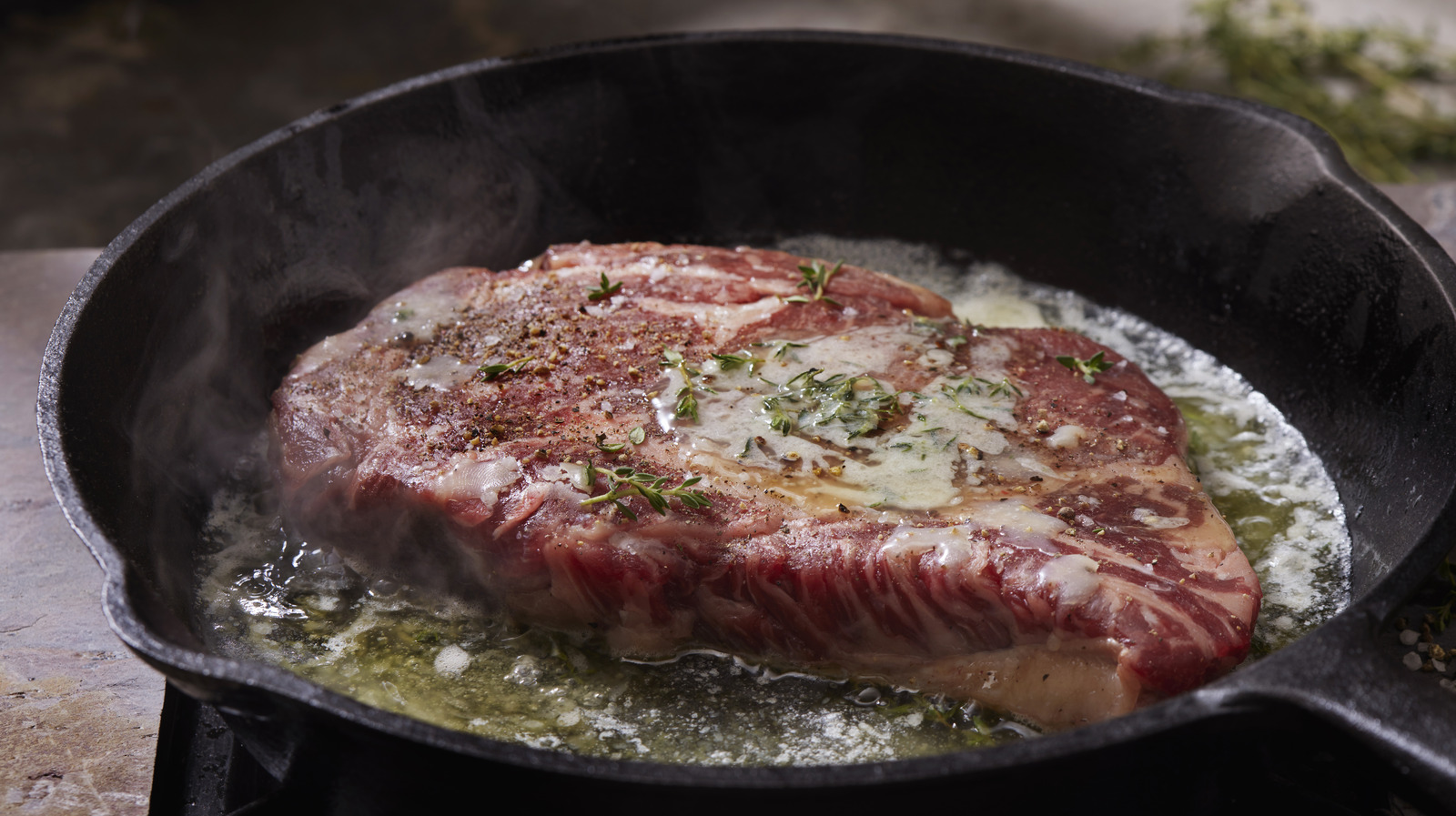 The Best Type Of Oil For Impressively Seared Steaks