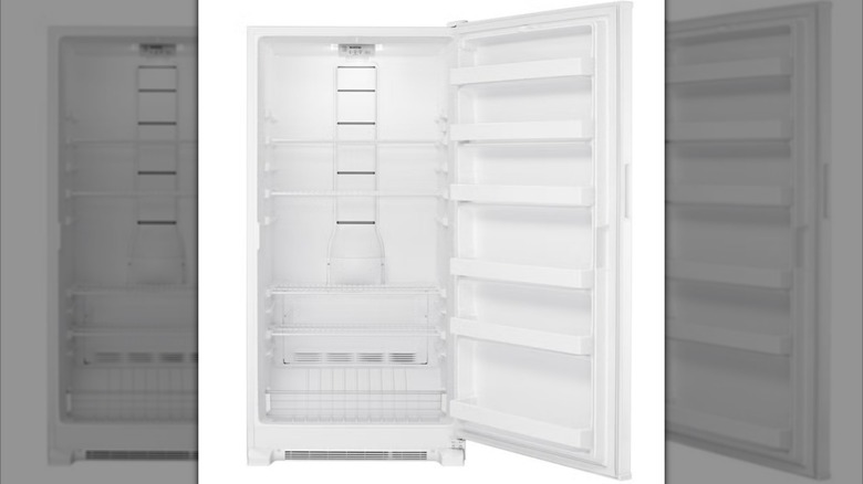 The Maytag Freezer with Fastfreeze Option in white