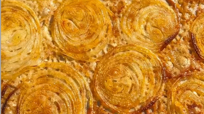 2-ingredient onion chips