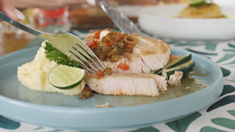fish with olives and mashed potatoes