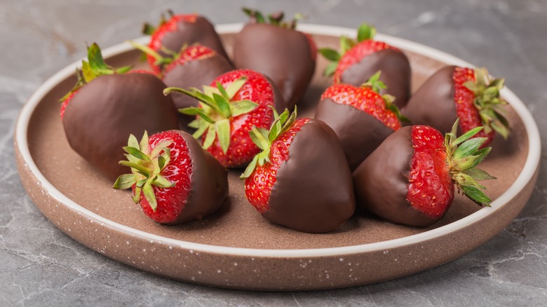 chocolate covered strawberries board