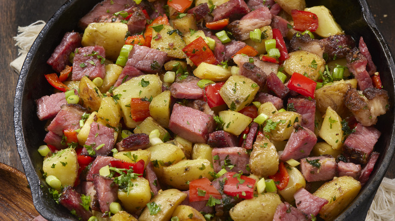 Breakfast skillet with potatoes