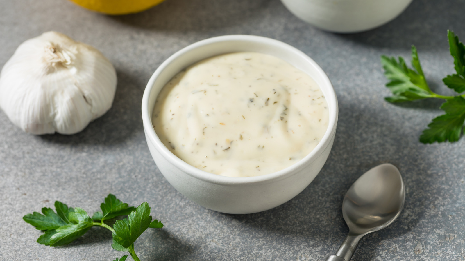 Das Frühstücksklassiker, der Ranch-Dressing in einen Dip der Extraklasse ...