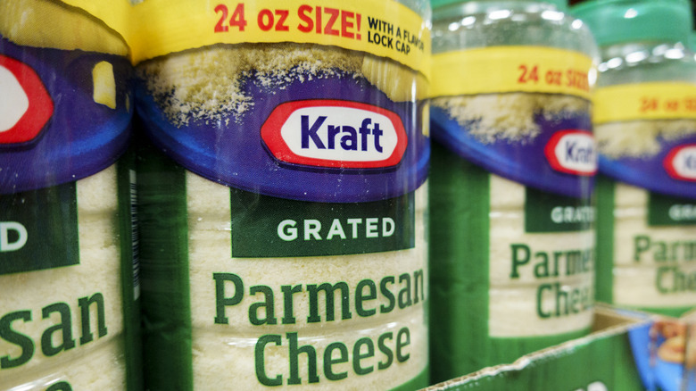 canisters of kraft powdered parmesan cheese