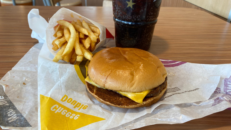 McDonald's cheeseburger