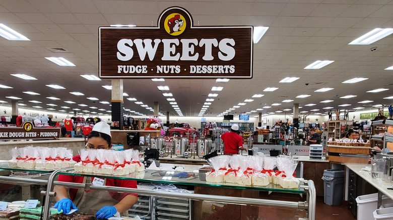 Buc-ee's sweets counter