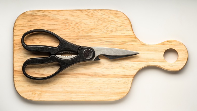 kitchen shears
