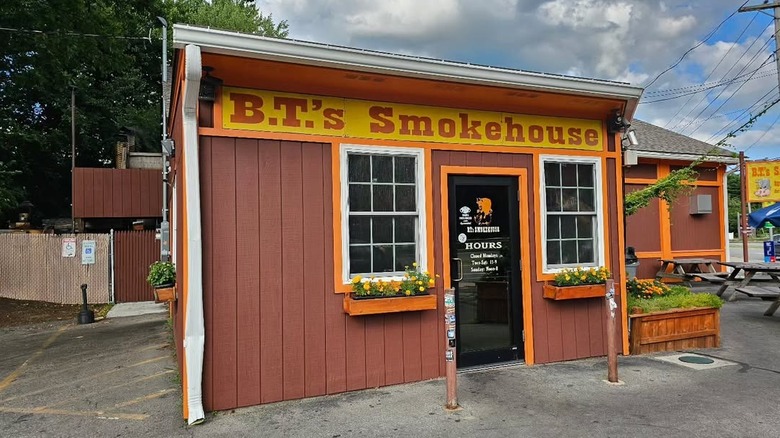 The exterior of B.T.'s Smokehouse -- a small yet charming facade with a big sign