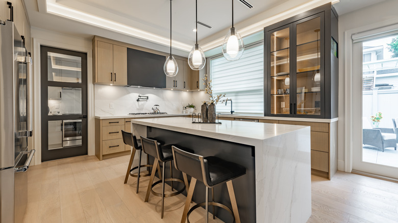New-looking kitchen with island