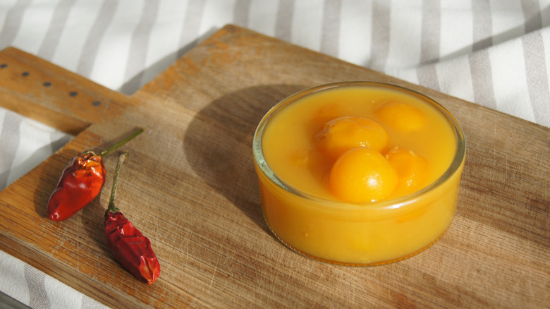 yellow tomato sauce