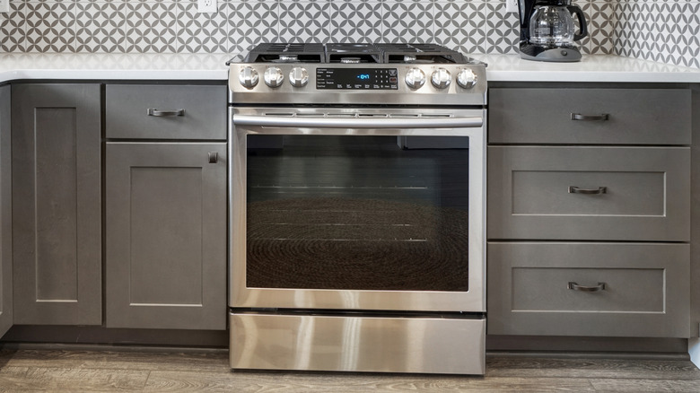 Kitchen with an oven.