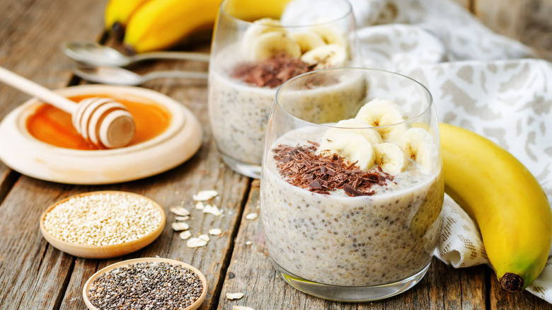 quinoa chia pudding in glasses with banana
