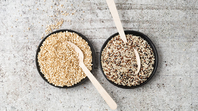 white and tri-color quinoa