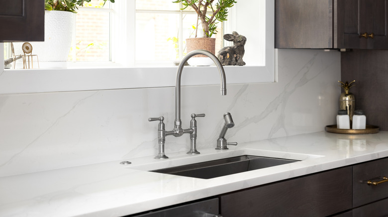 White and gray marble kitchen countertop
