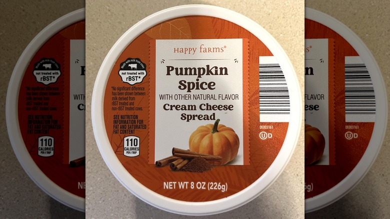 Aldi's Happy Farms Pumpkin Spice Cream Cheese Spread.