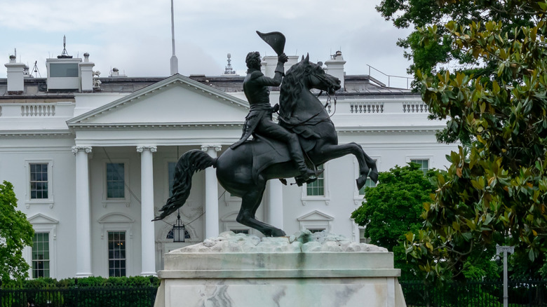 Socha Andrewa Jacksona v Bílém domě