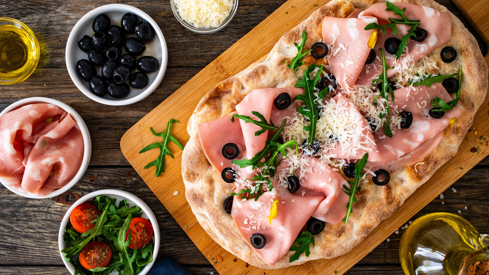 The Difference Between Bologna And Mortadella, image size:1600x900