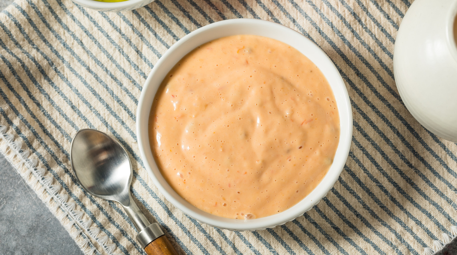 The Difference Between Raising Cane's And ChickFilA's Sauce