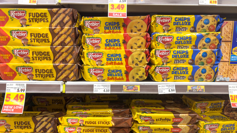 Several Keebler cookie varieties on grocery store shelves